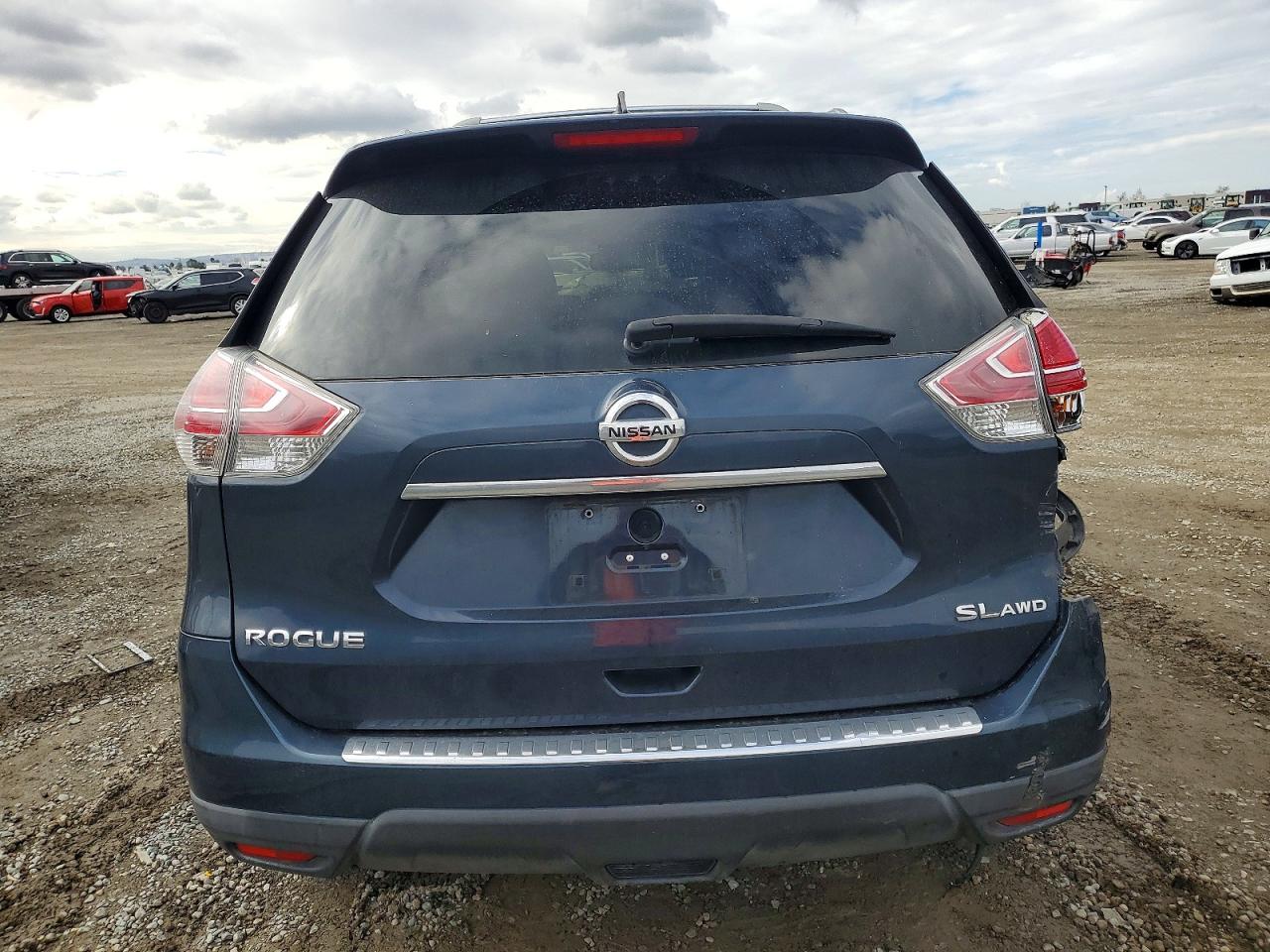 2016 NISSAN ROGUE S photo 6