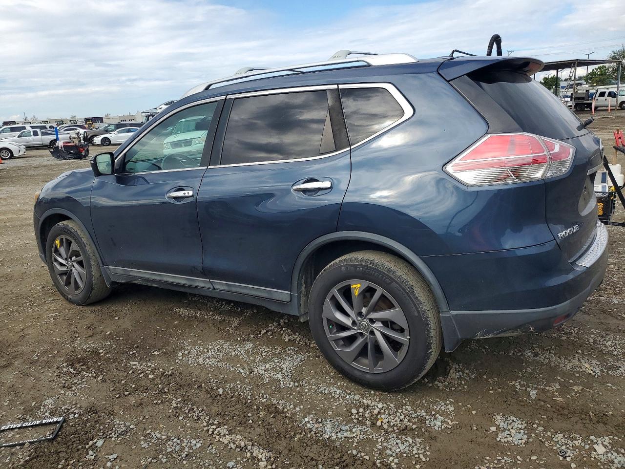 2016 NISSAN ROGUE S photo 2