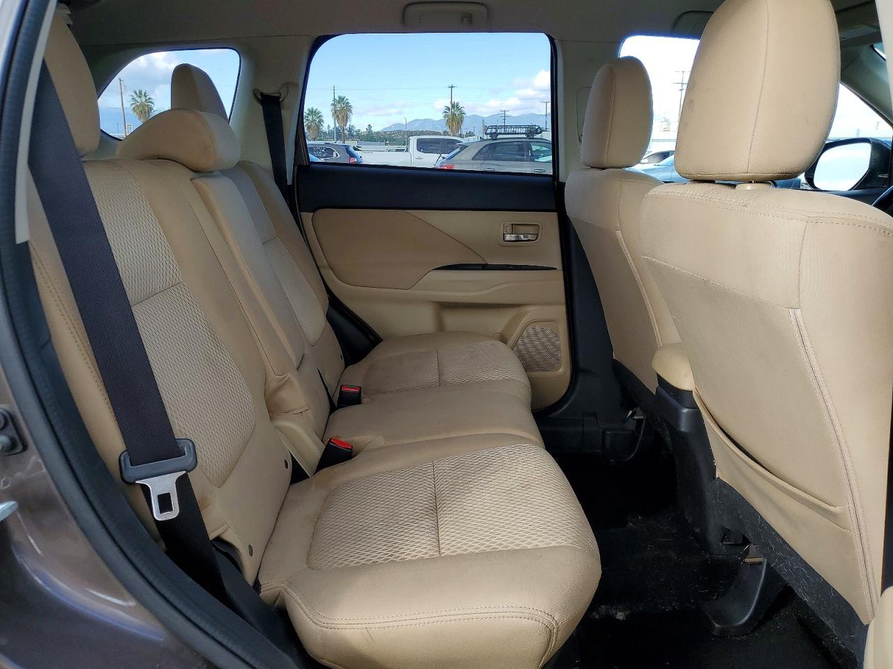 2016 MITSUBISHI OUTLANDER SE photo 11