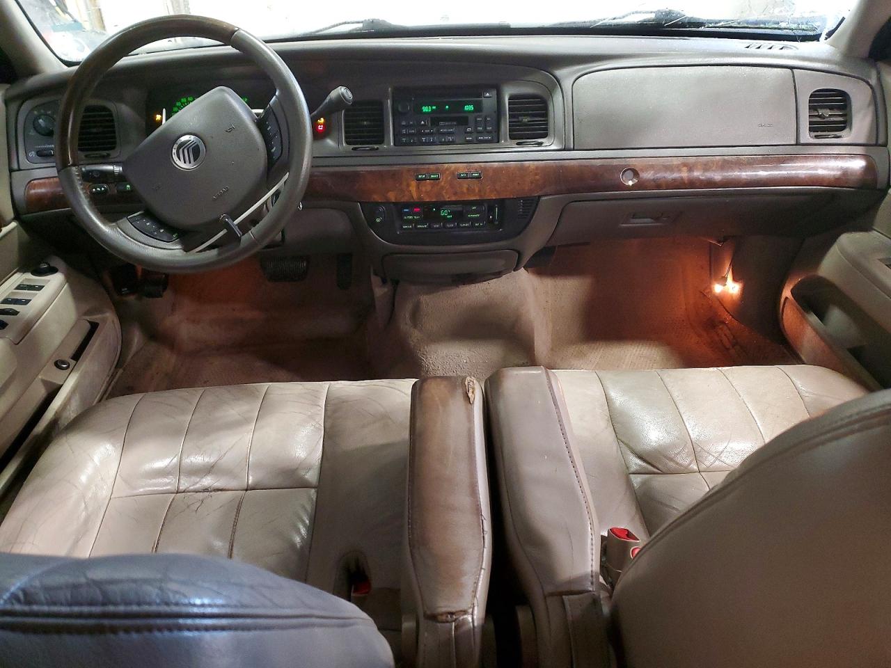 2010 MERCURY GRAND MARQUIS LS photo 15