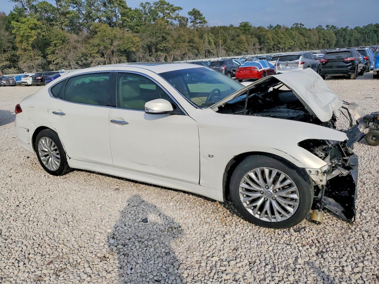 2015 INFINITI Q70L 3.7 photo 4