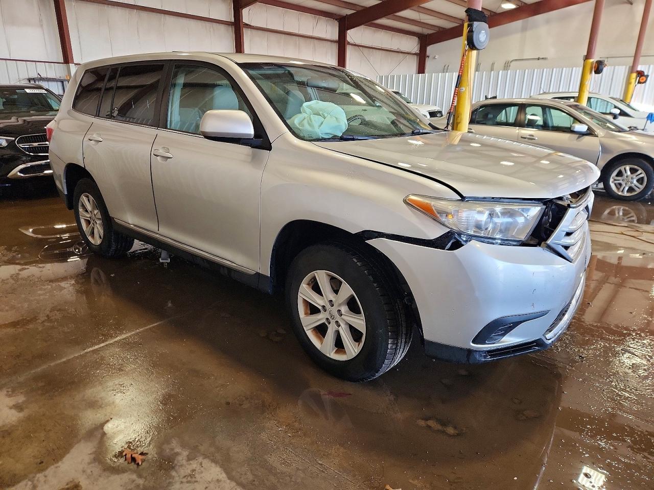 2013 TOYOTA HIGHLANDER BASE photo 7