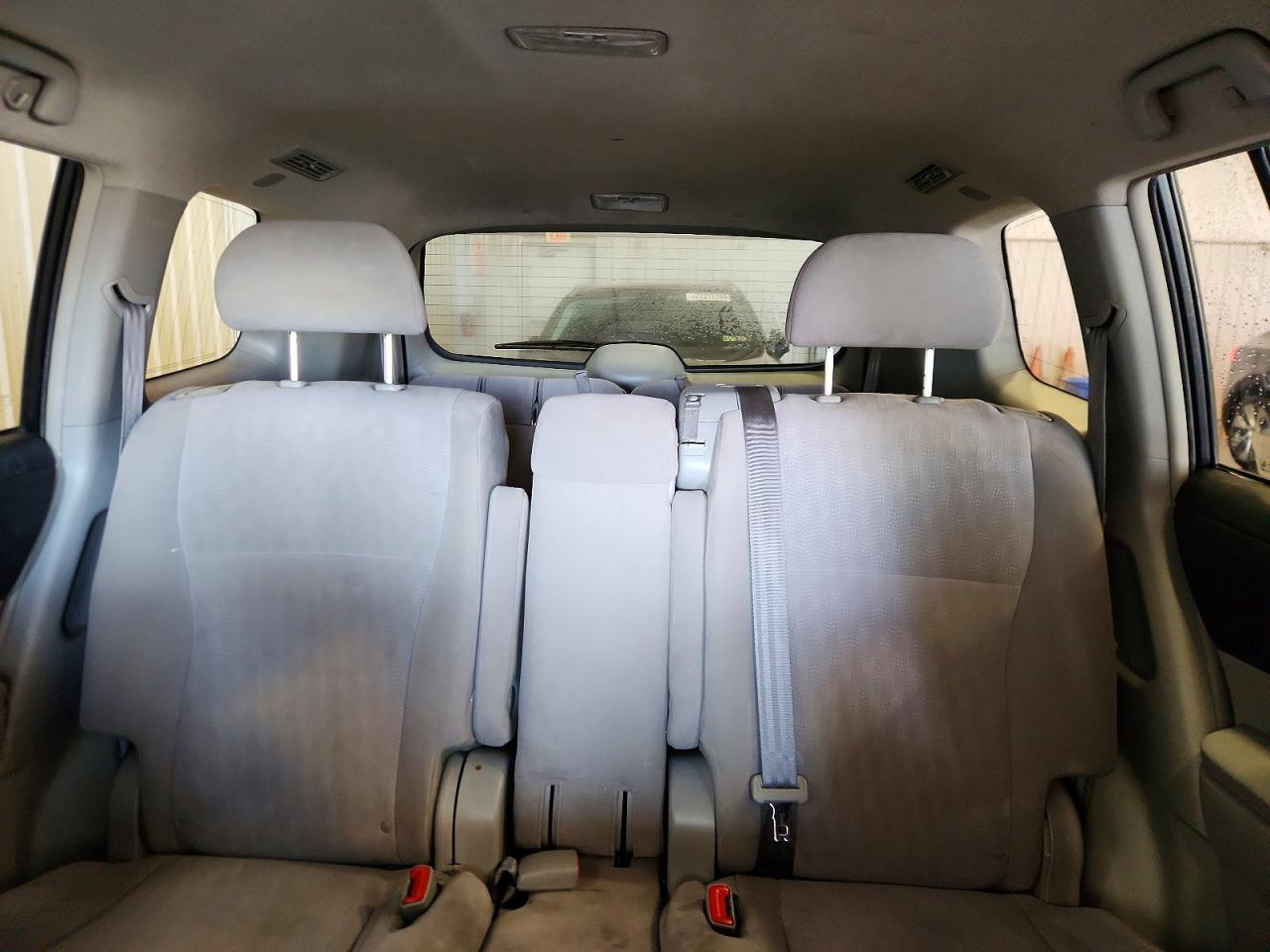2013 TOYOTA HIGHLANDER BASE photo 19