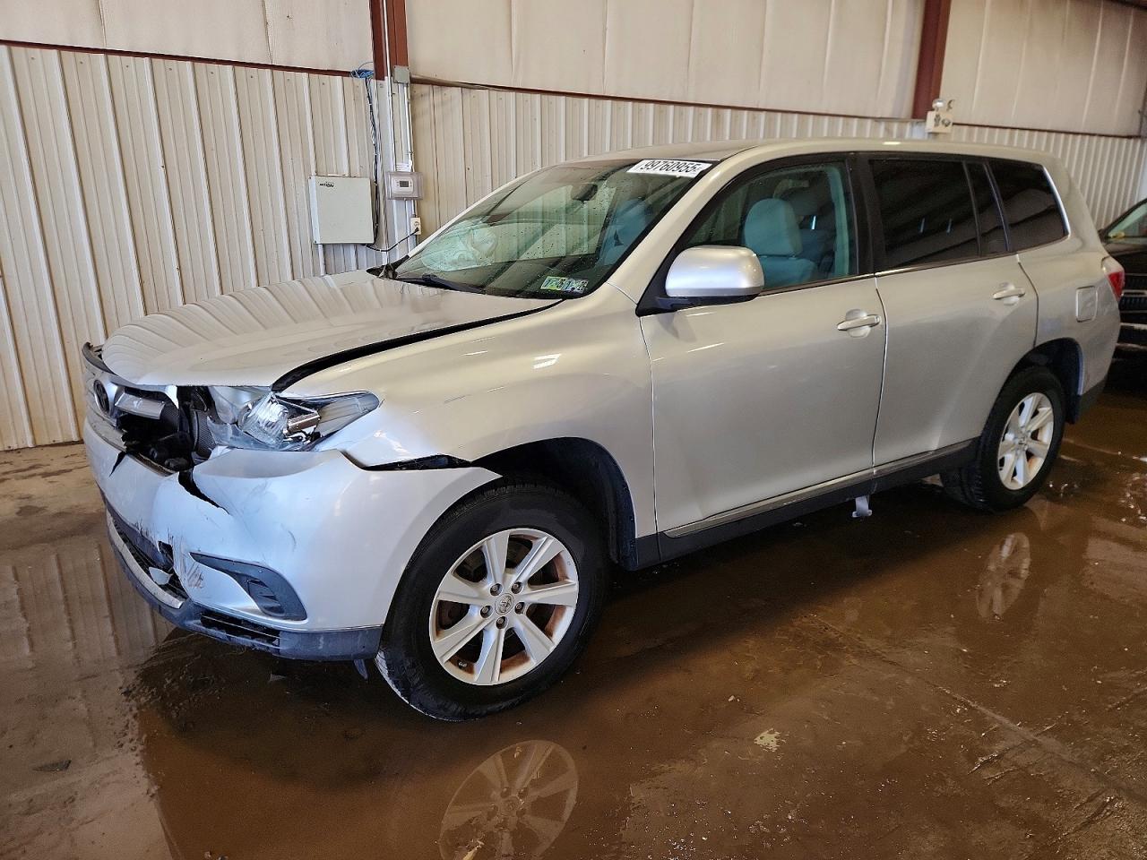 2013 TOYOTA HIGHLANDER