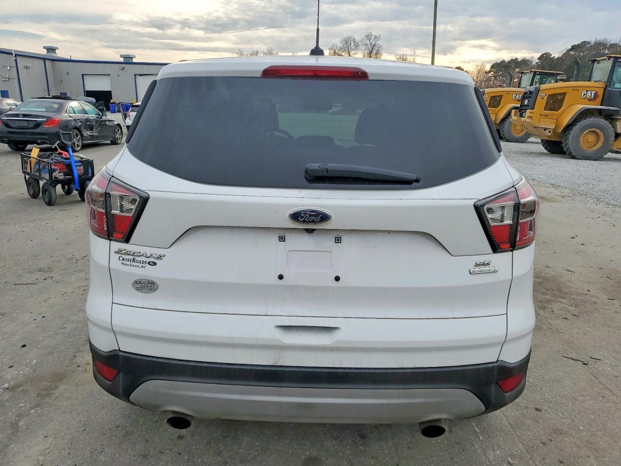 2017 FORD ESCAPE SE photo 6