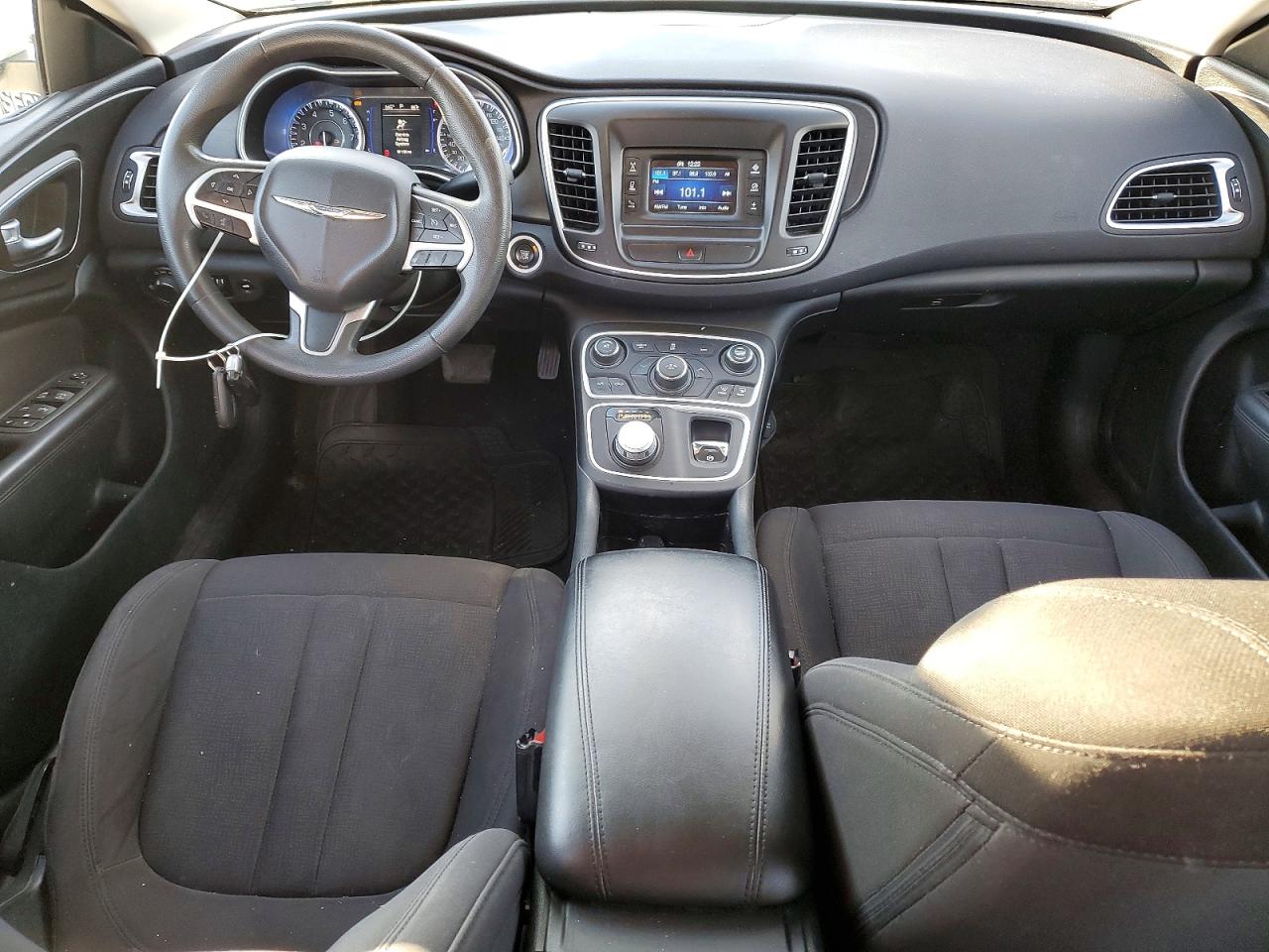 2015 CHRYSLER 200 LIMITED photo 8