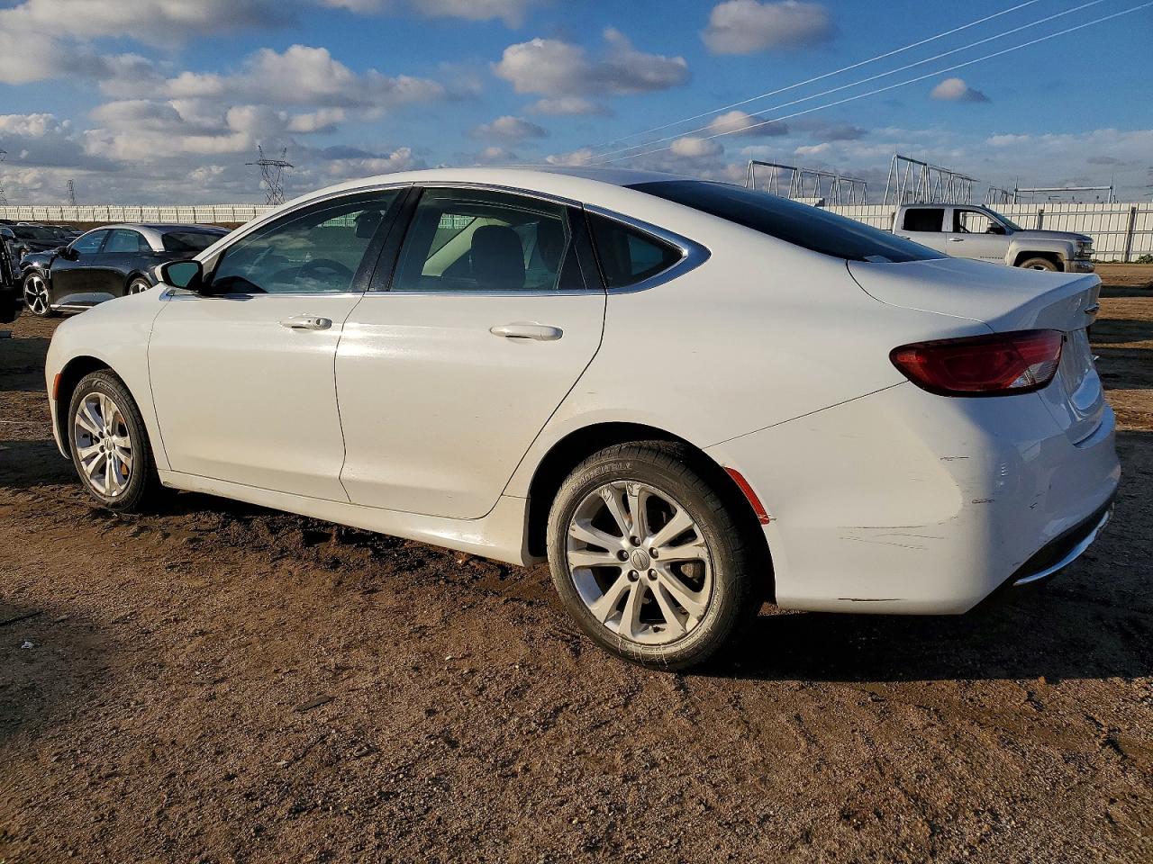 2015 CHRYSLER 200 LIMITED photo 2