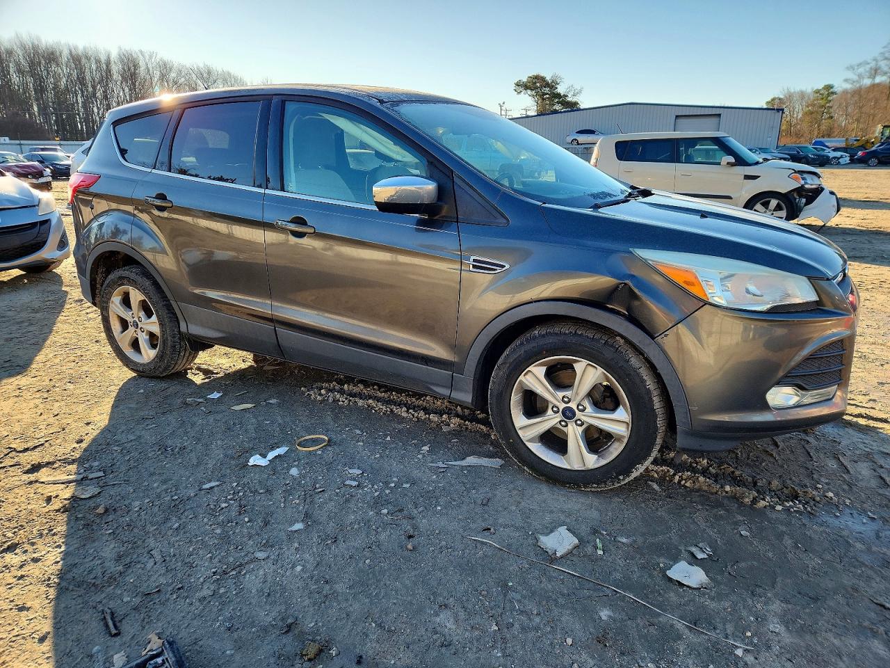 2015 FORD ESCAPE SE photo 4