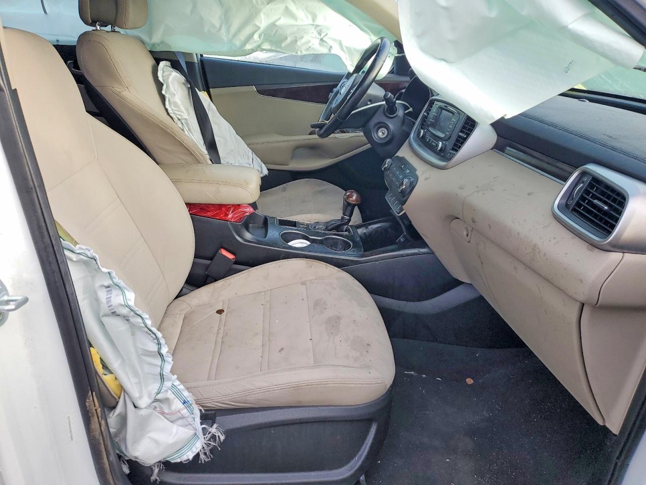 2016 KIA SORENTO LX photo 7