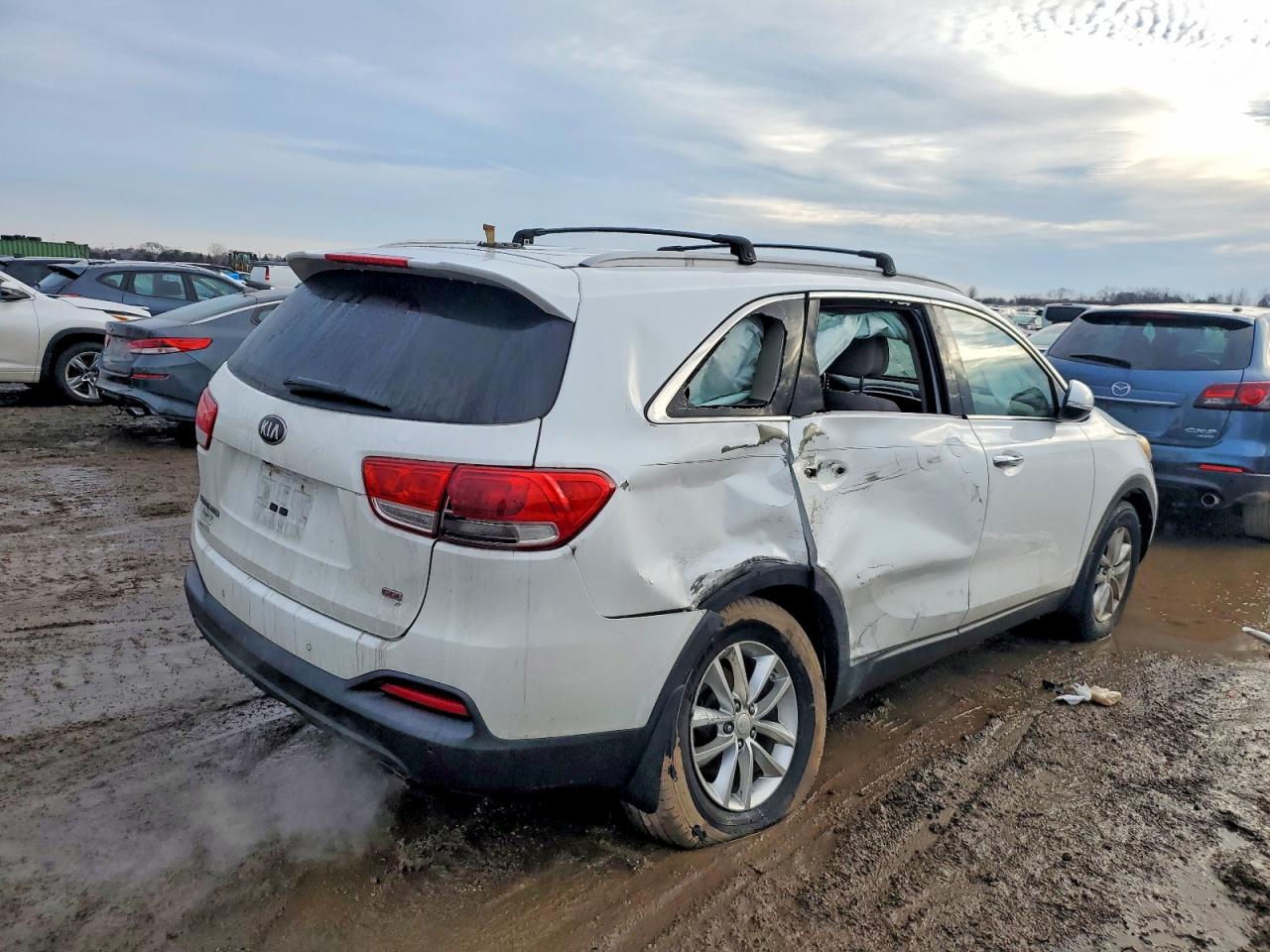2016 KIA SORENTO LX photo 3