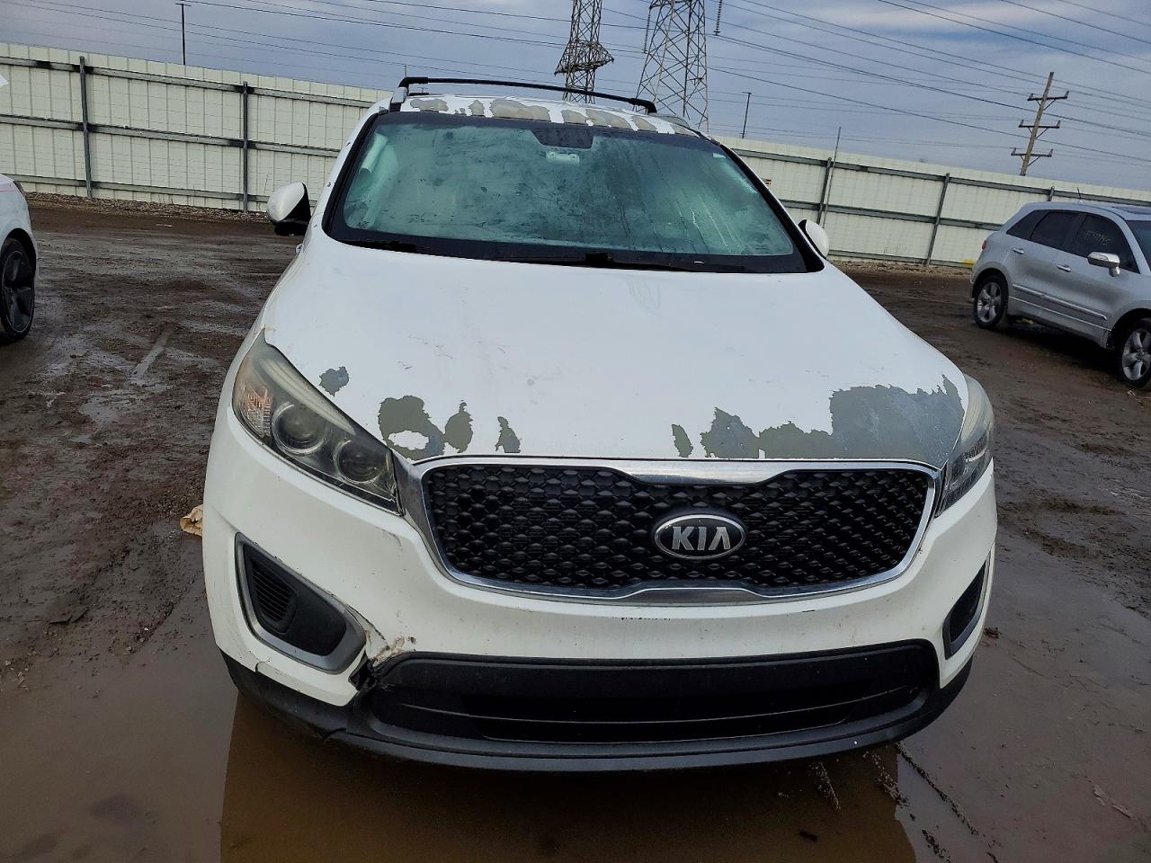 2016 KIA SORENTO LX photo 5