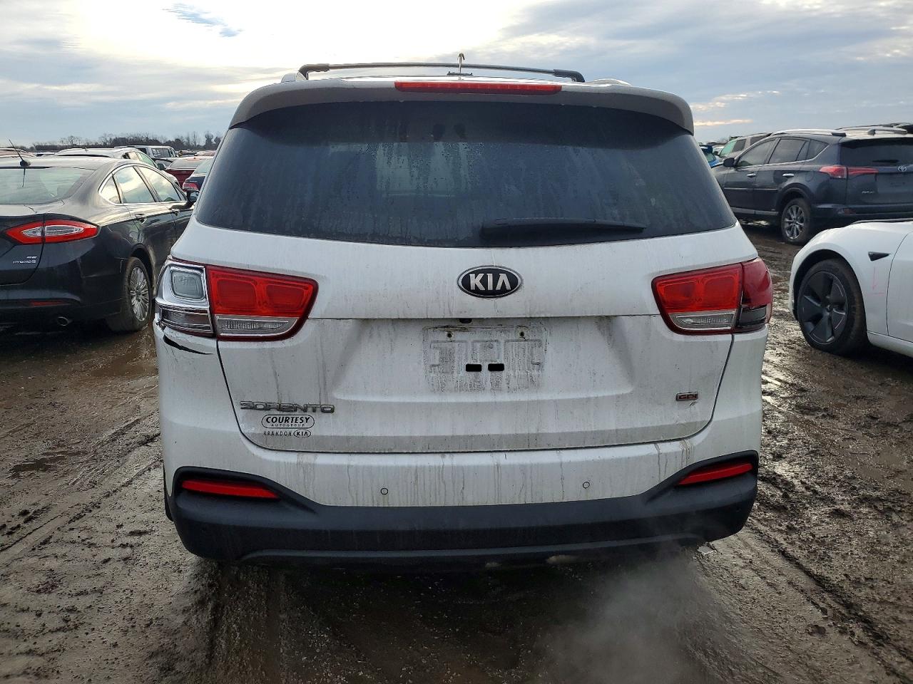 2016 KIA SORENTO LX photo 6
