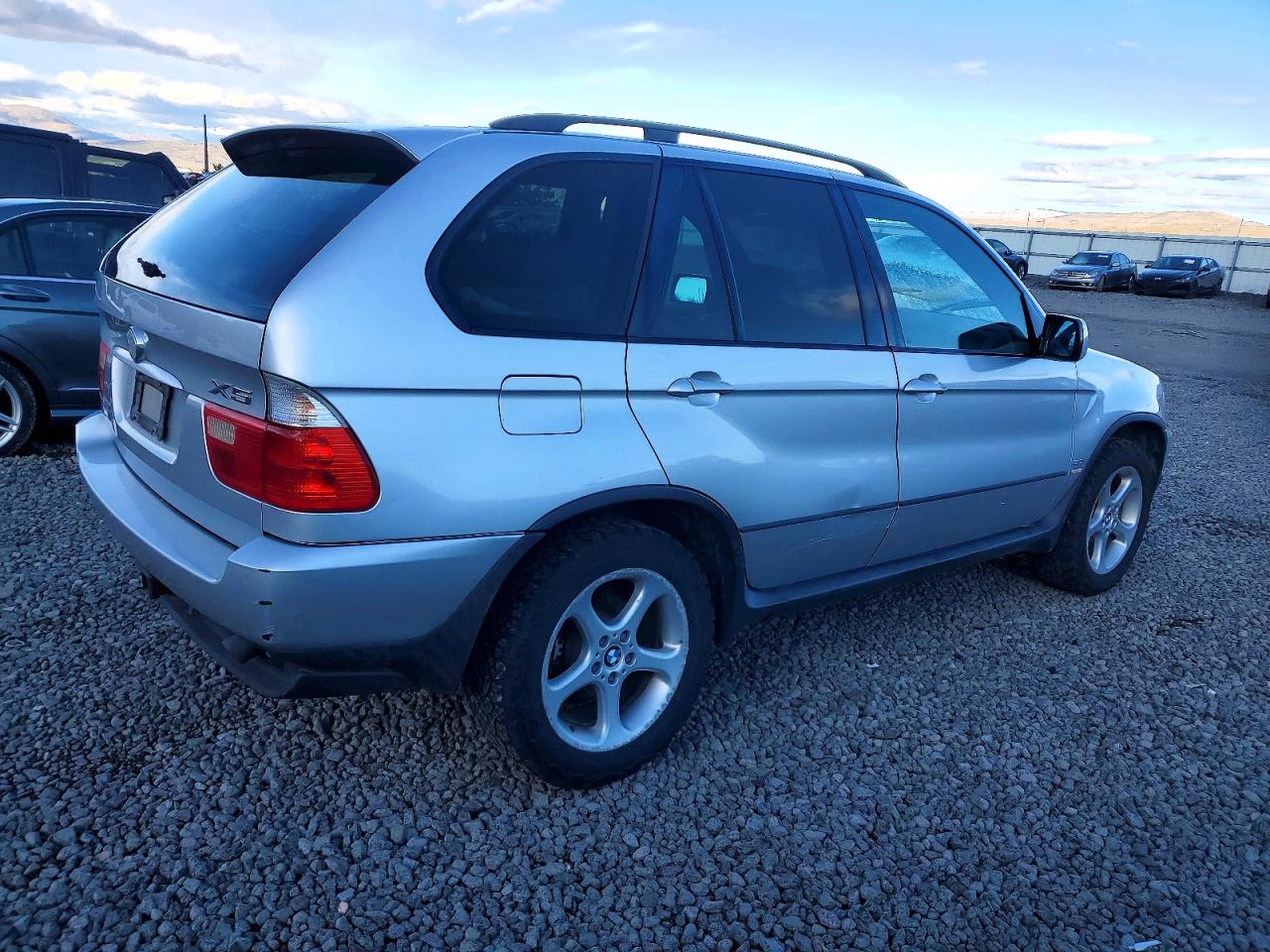 2002 BMW X5 3.0I photo 3