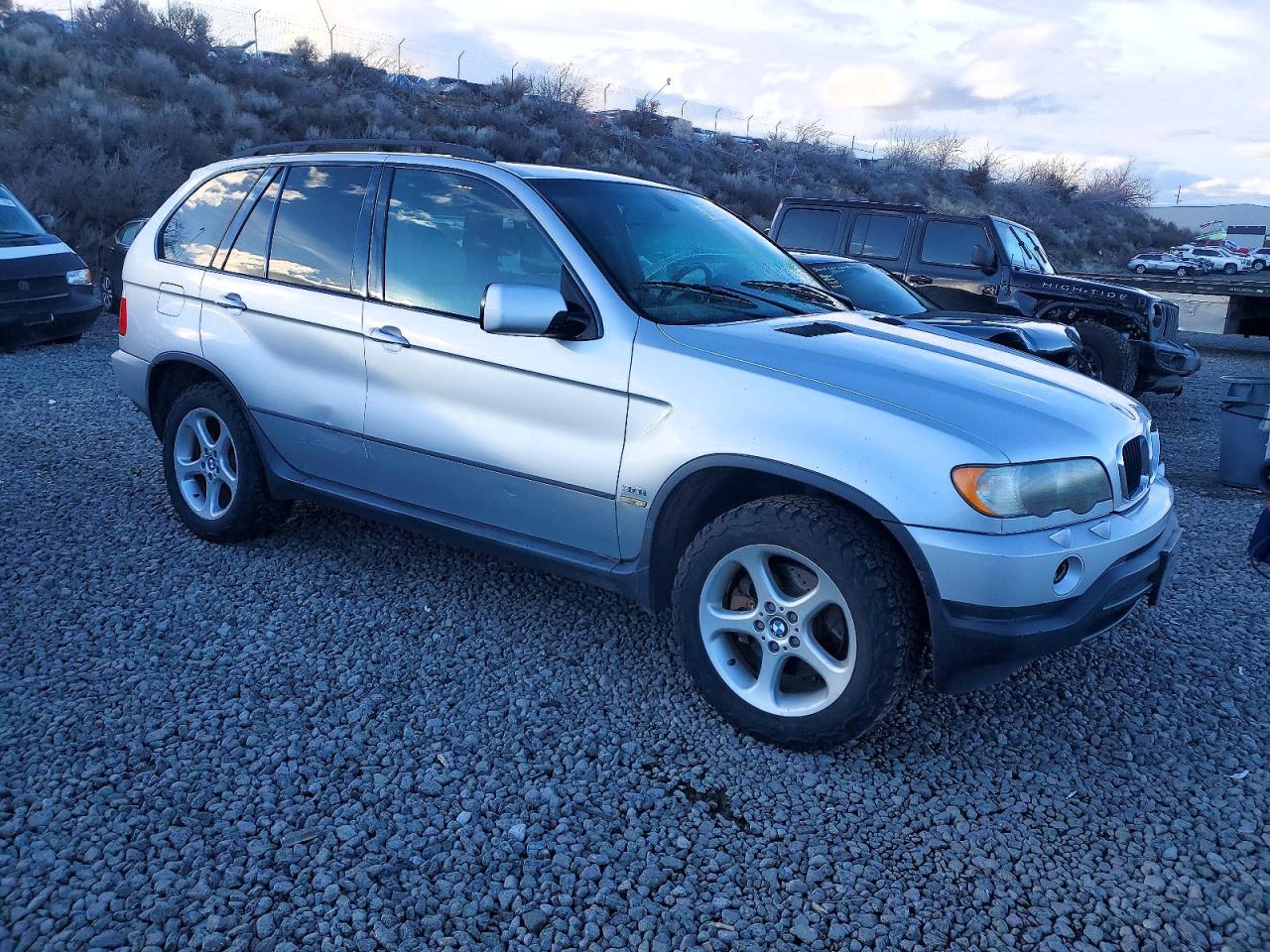 2002 BMW X5 3.0I photo 4