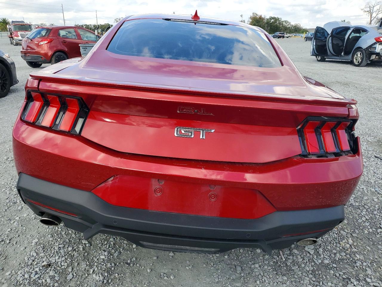 2024 FORD MUSTANG GT photo 6