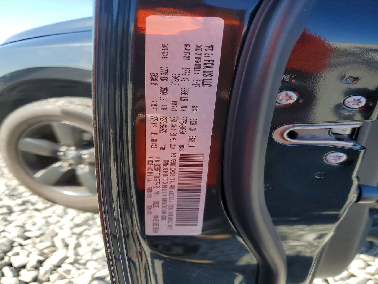 2017 RAM 1500 ST photo 12