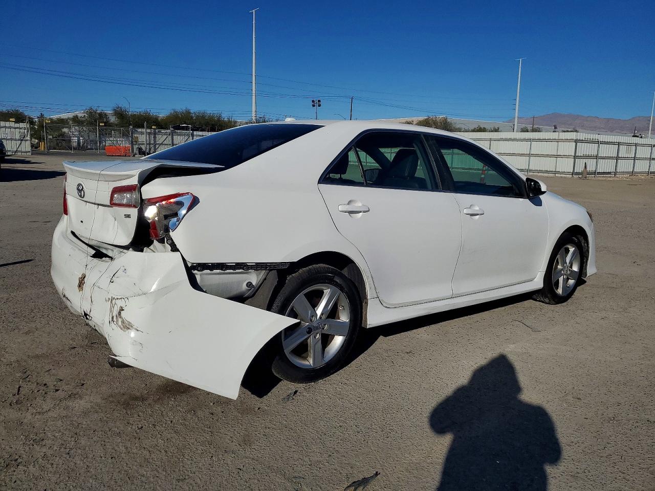 2012 TOYOTA CAMRY BASE photo 3