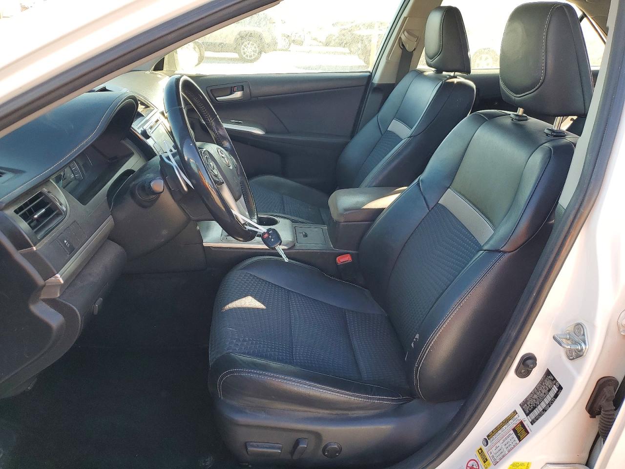2012 TOYOTA CAMRY BASE photo 7
