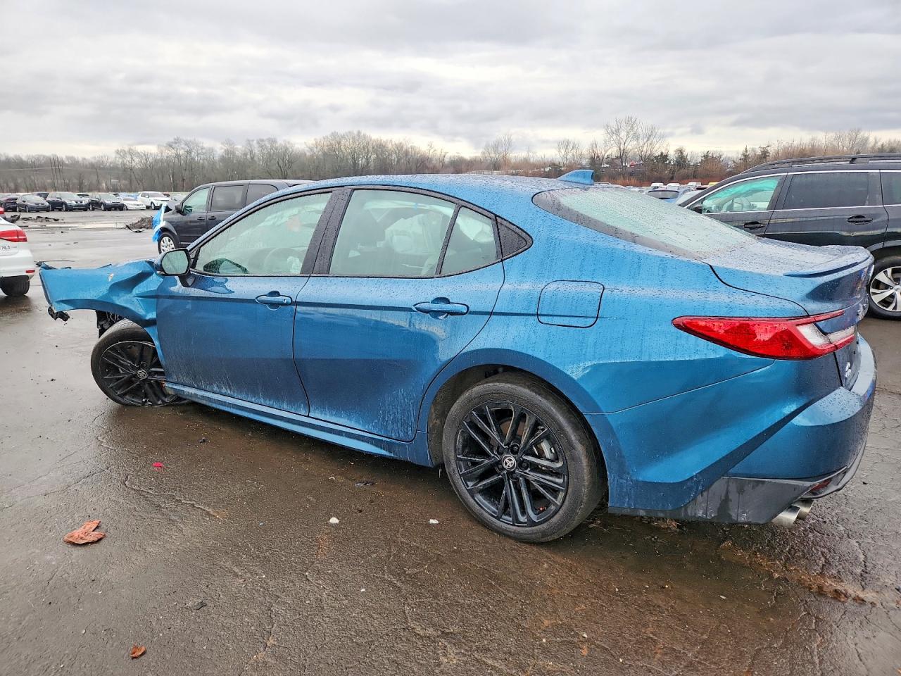 2025 TOYOTA CAMRY XSE photo 2