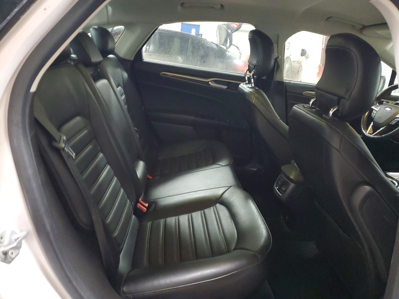 2014 FORD FUSION SE photo 10