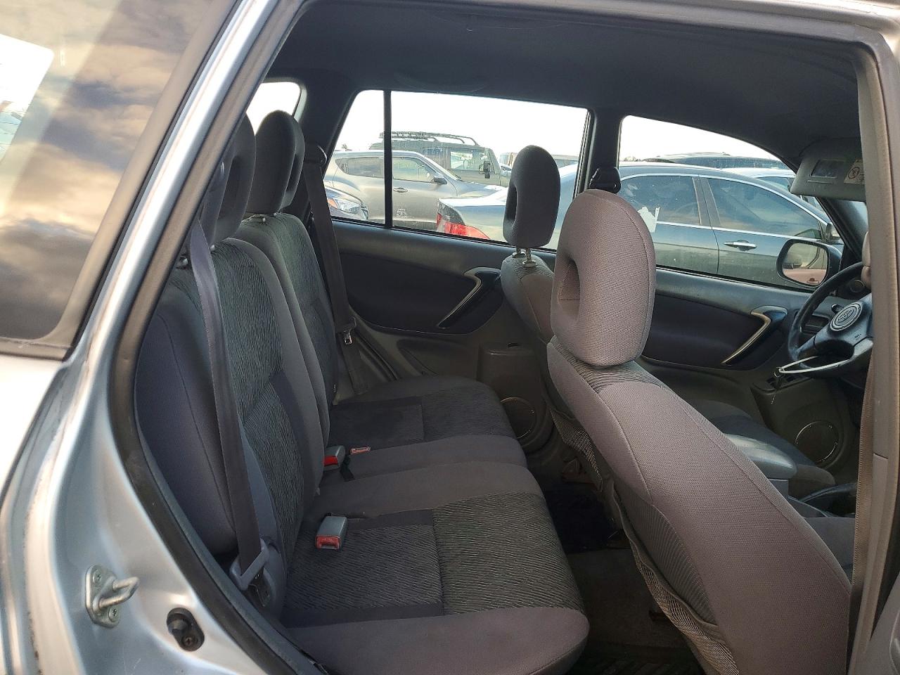 2003 TOYOTA RAV4 photo 10