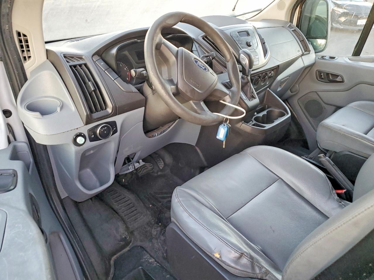 2016 FORD TRANSIT T-250 photo 8