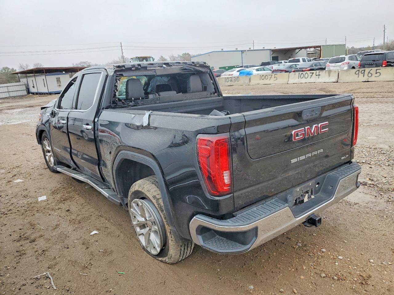 2019 GMC SIERRA C1500 SLT photo 2