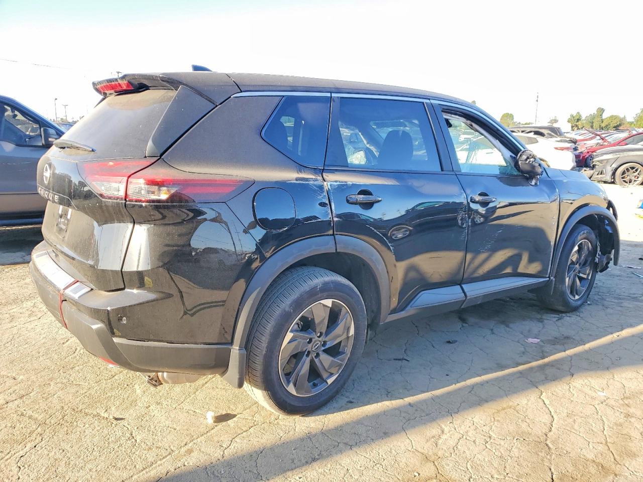 2025 NISSAN ROGUE SV photo 3