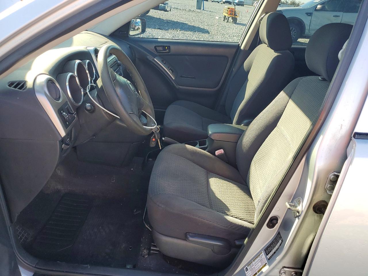 2005 TOYOTA COROLLA MATRIX XR photo 7