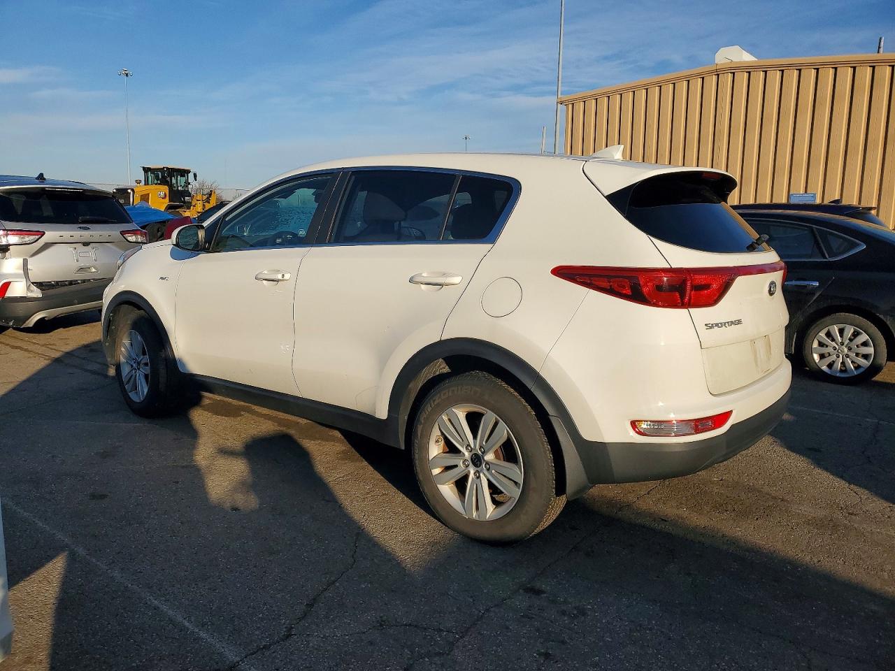2017 KIA SPORTAGE LX photo 2