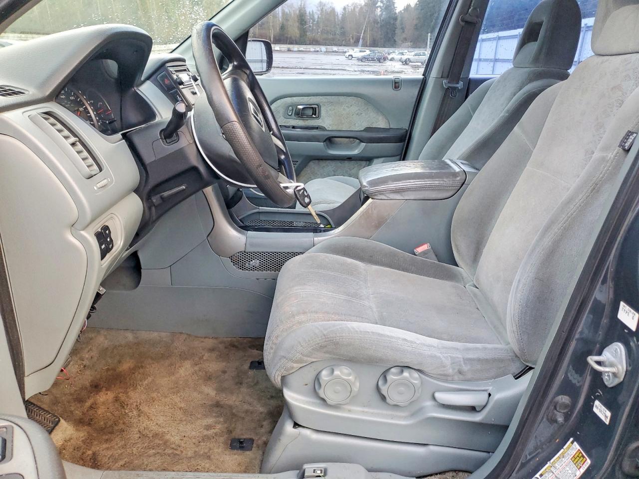2005 HONDA PILOT LX photo 7