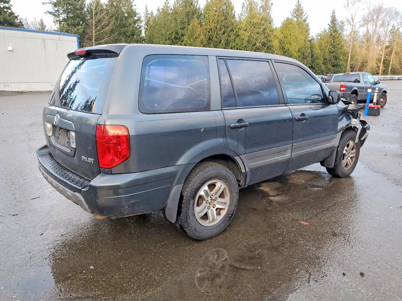 2005 HONDA PILOT LX photo 3