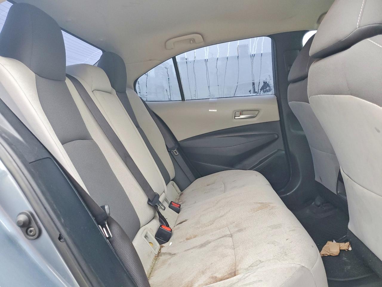 2021 TOYOTA COROLLA LE photo 10