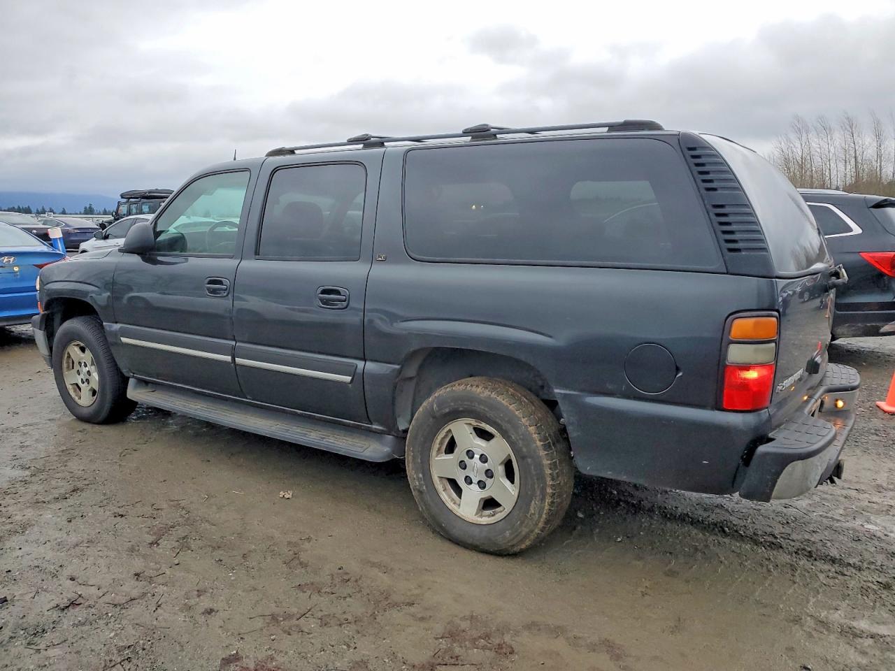 2005 CHEVROLET SUBURBAN K1500 photo 2