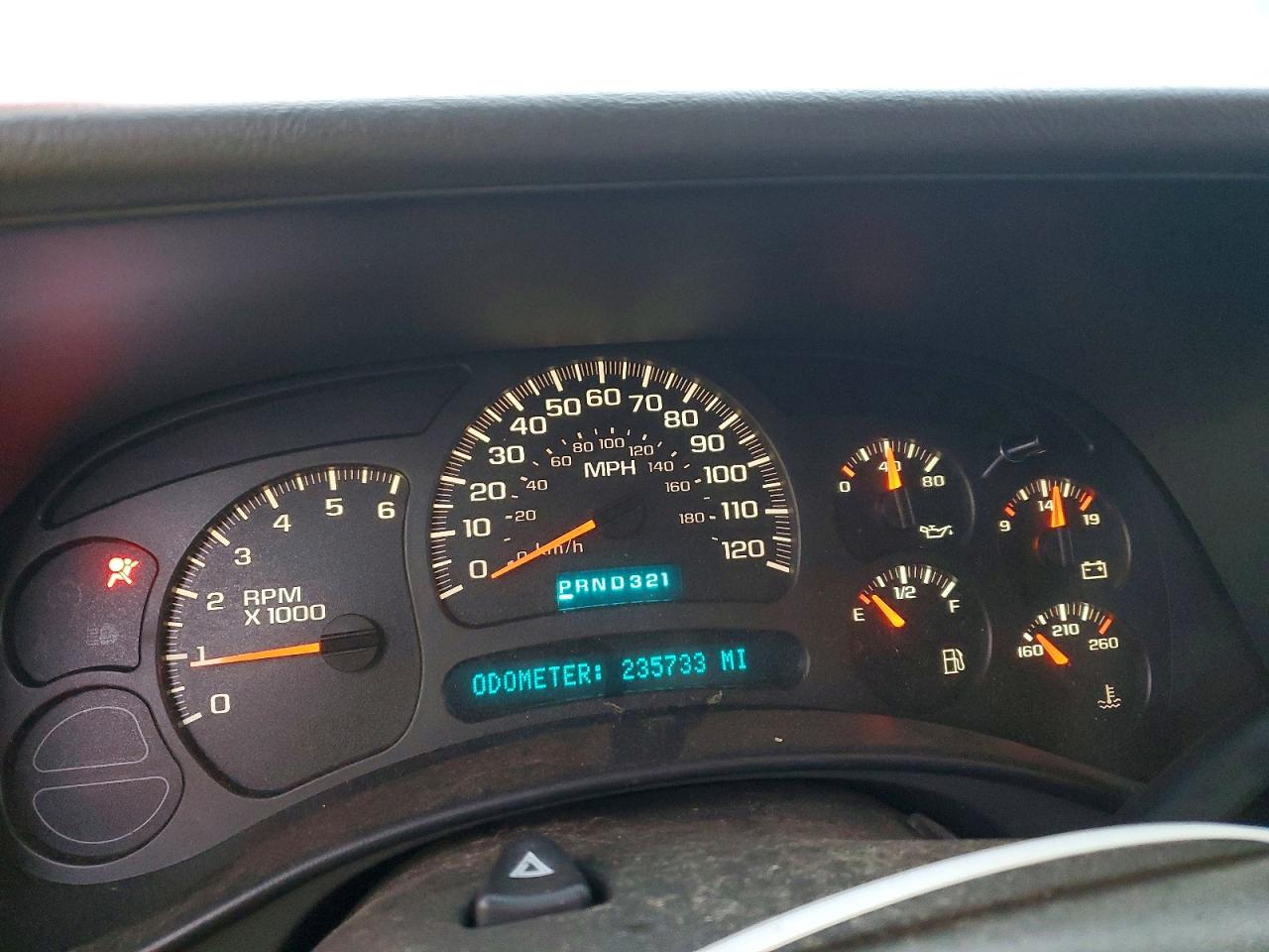2005 CHEVROLET SUBURBAN K1500 photo 9