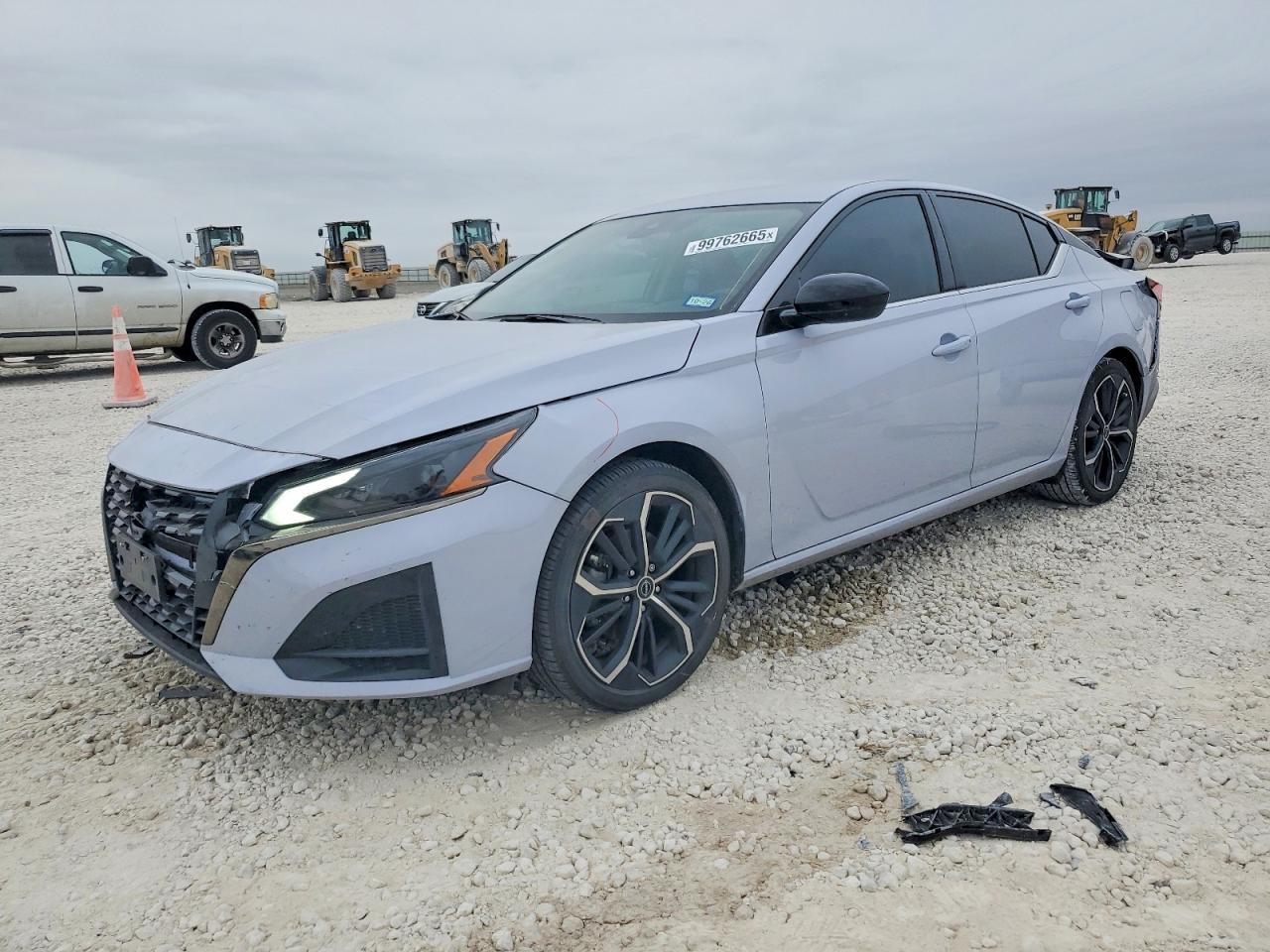 2025 NISSAN ALTIMA SR photo 2