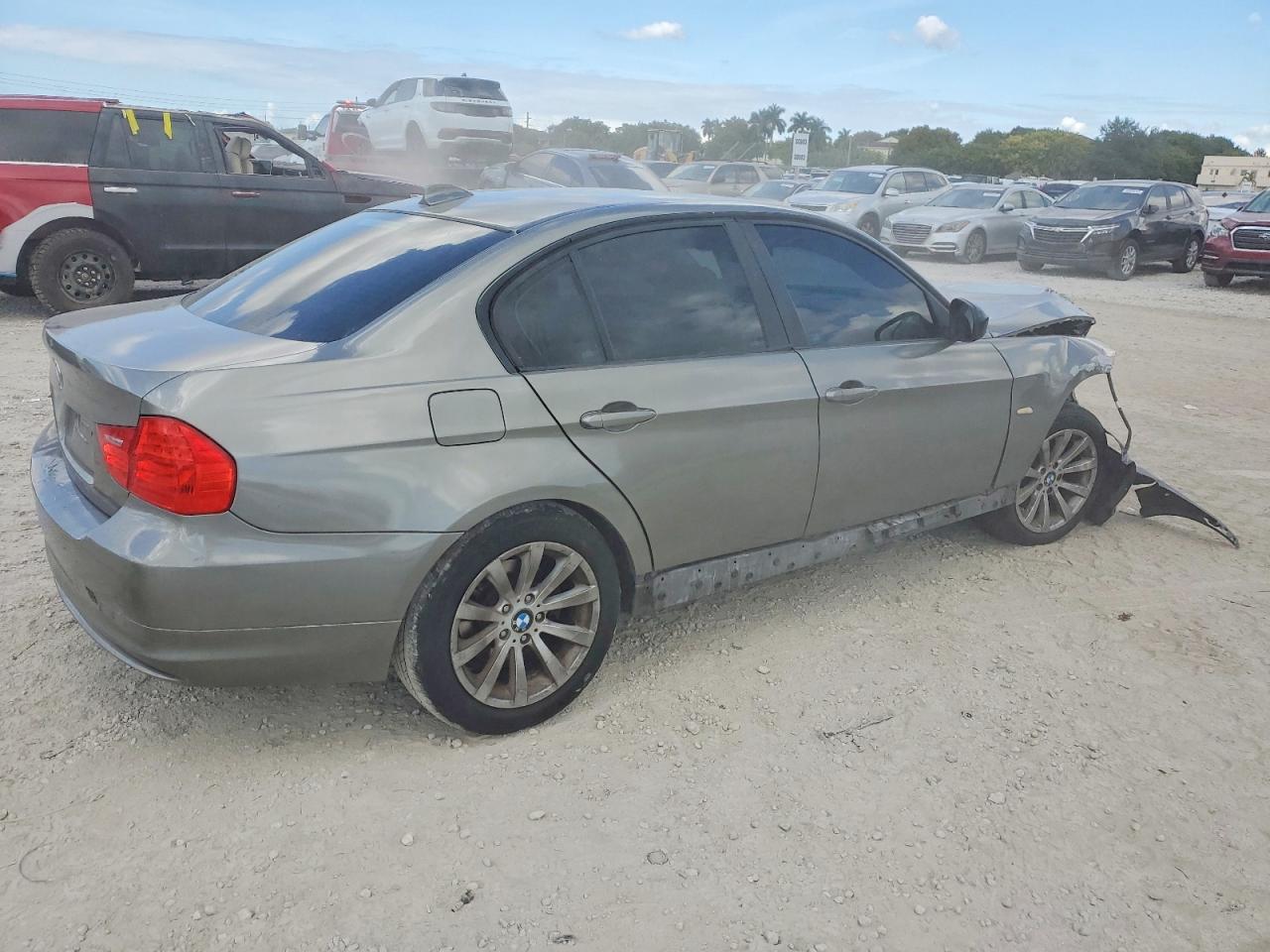 2011 BMW 328 XI photo 3