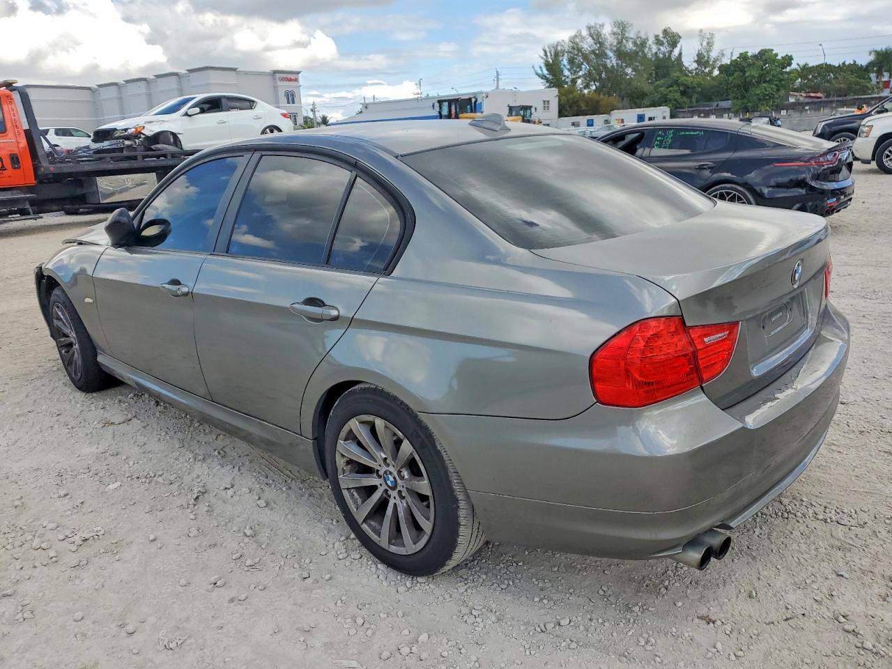 2011 BMW 328 XI photo 2