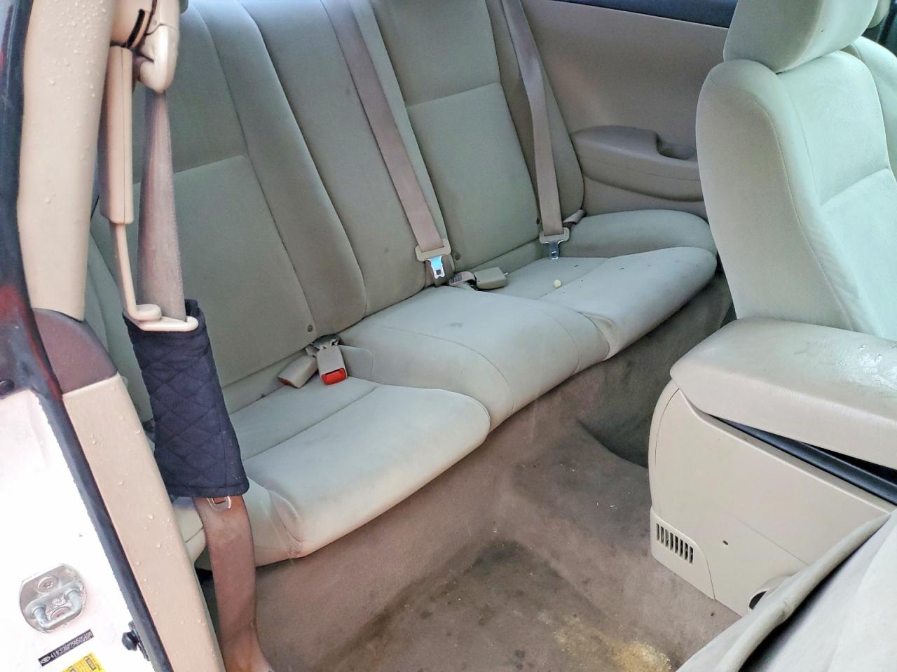 2005 TOYOTA CAMRY SOLARA SE photo 28