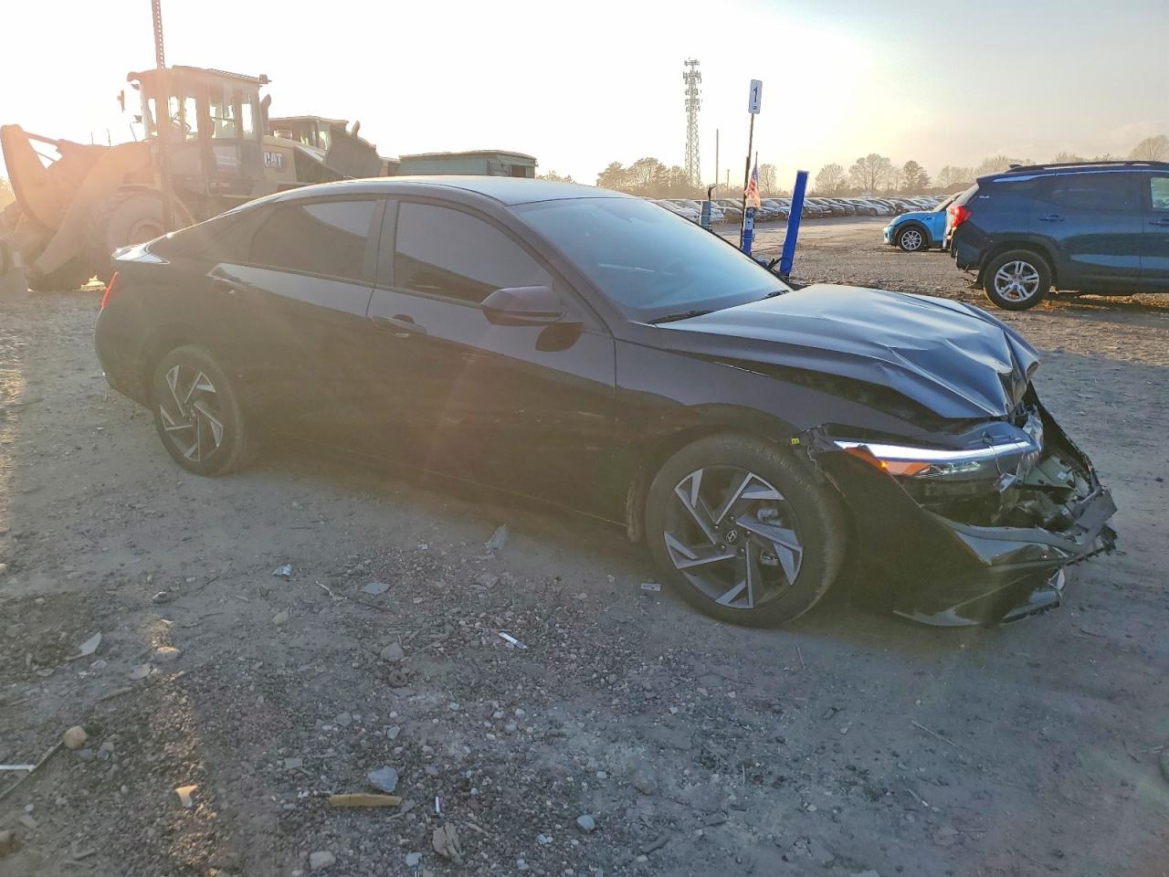 2025 HYUNDAI ELANTRA photo 4