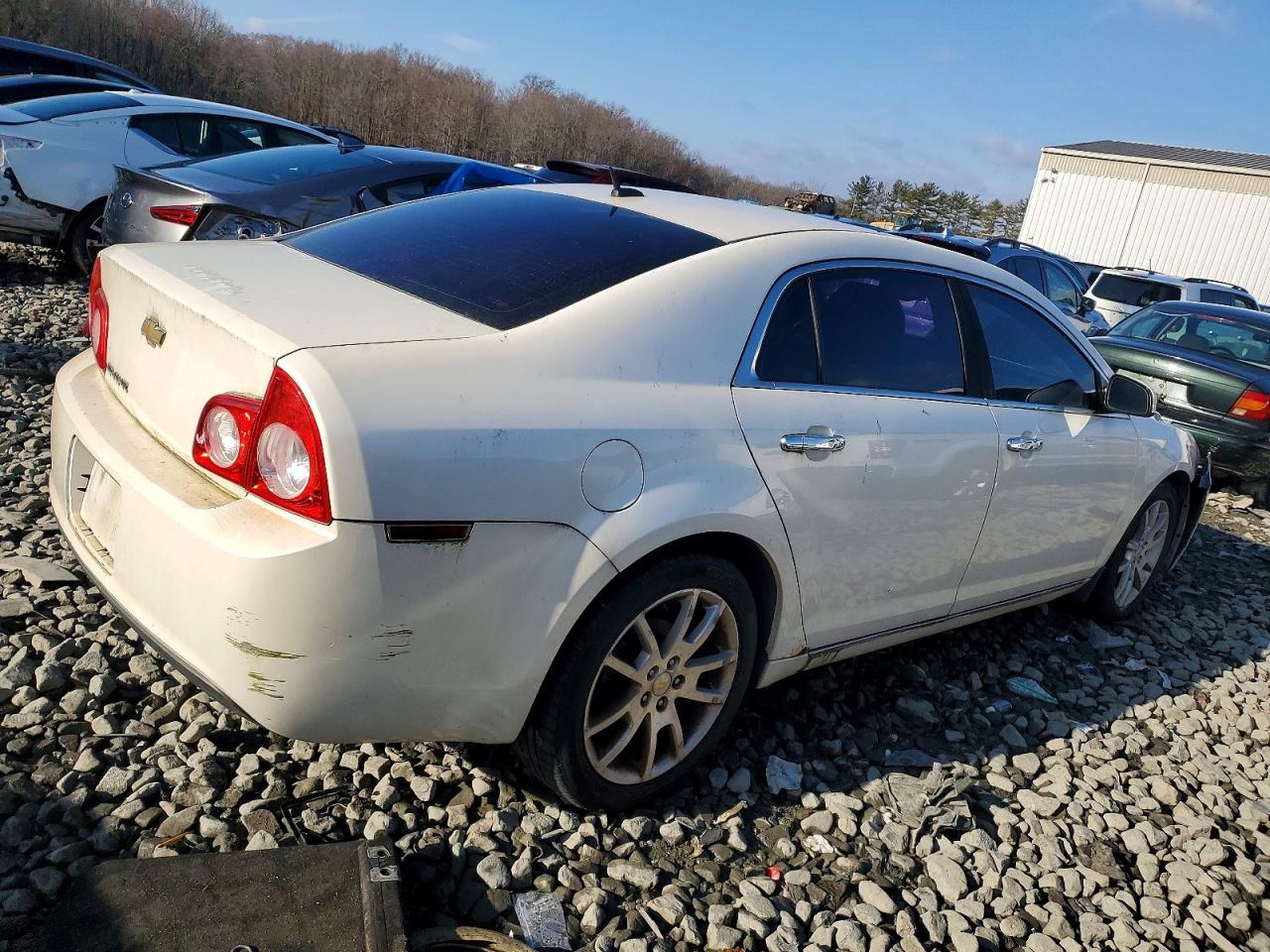 2011 CHEVROLET MALIBU photo 5