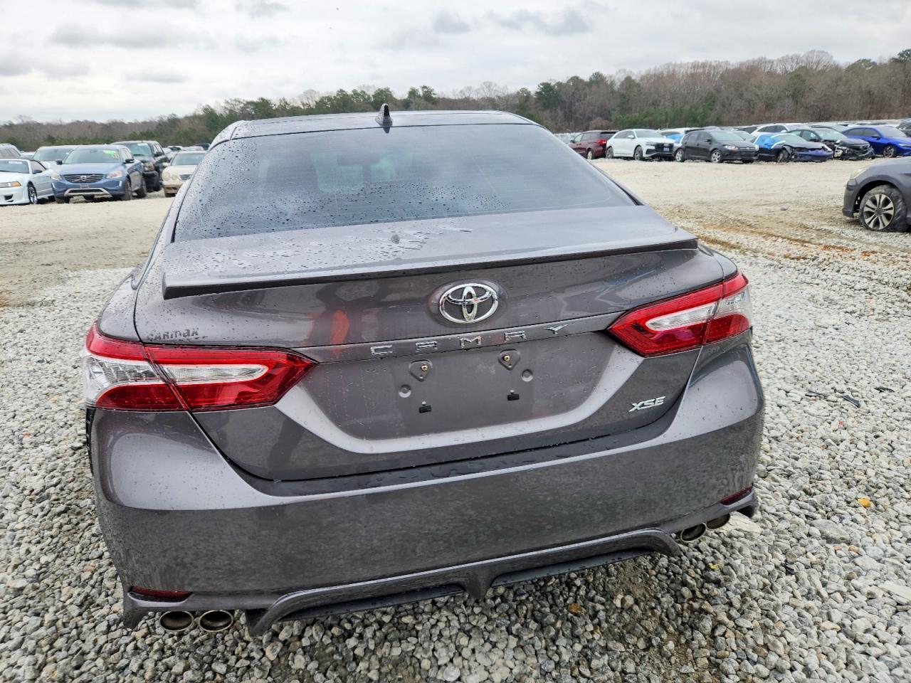 2019 TOYOTA CAMRY XSE photo 6