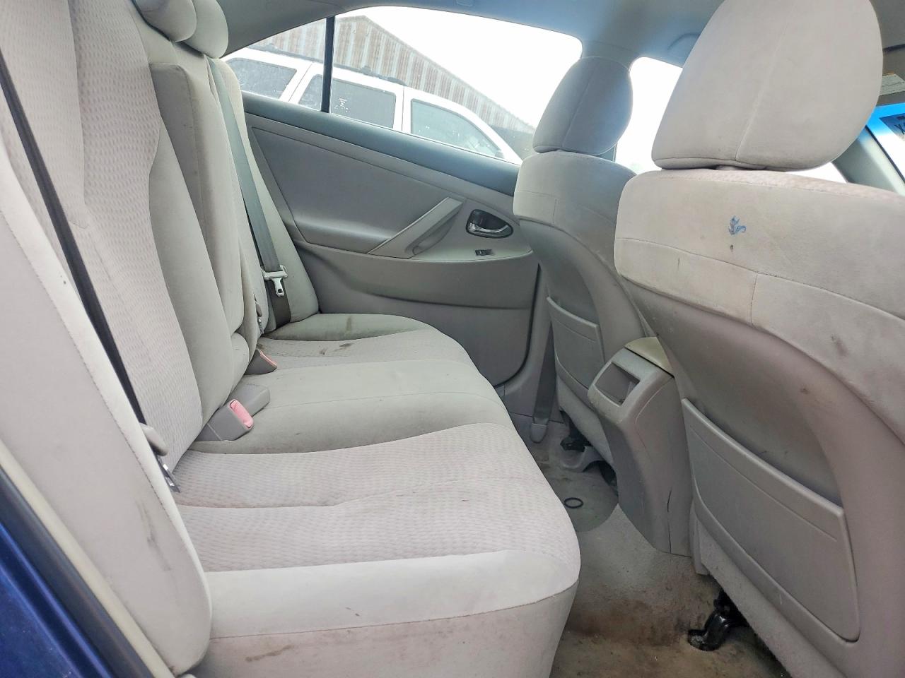 2011 TOYOTA CAMRY BASE photo 10