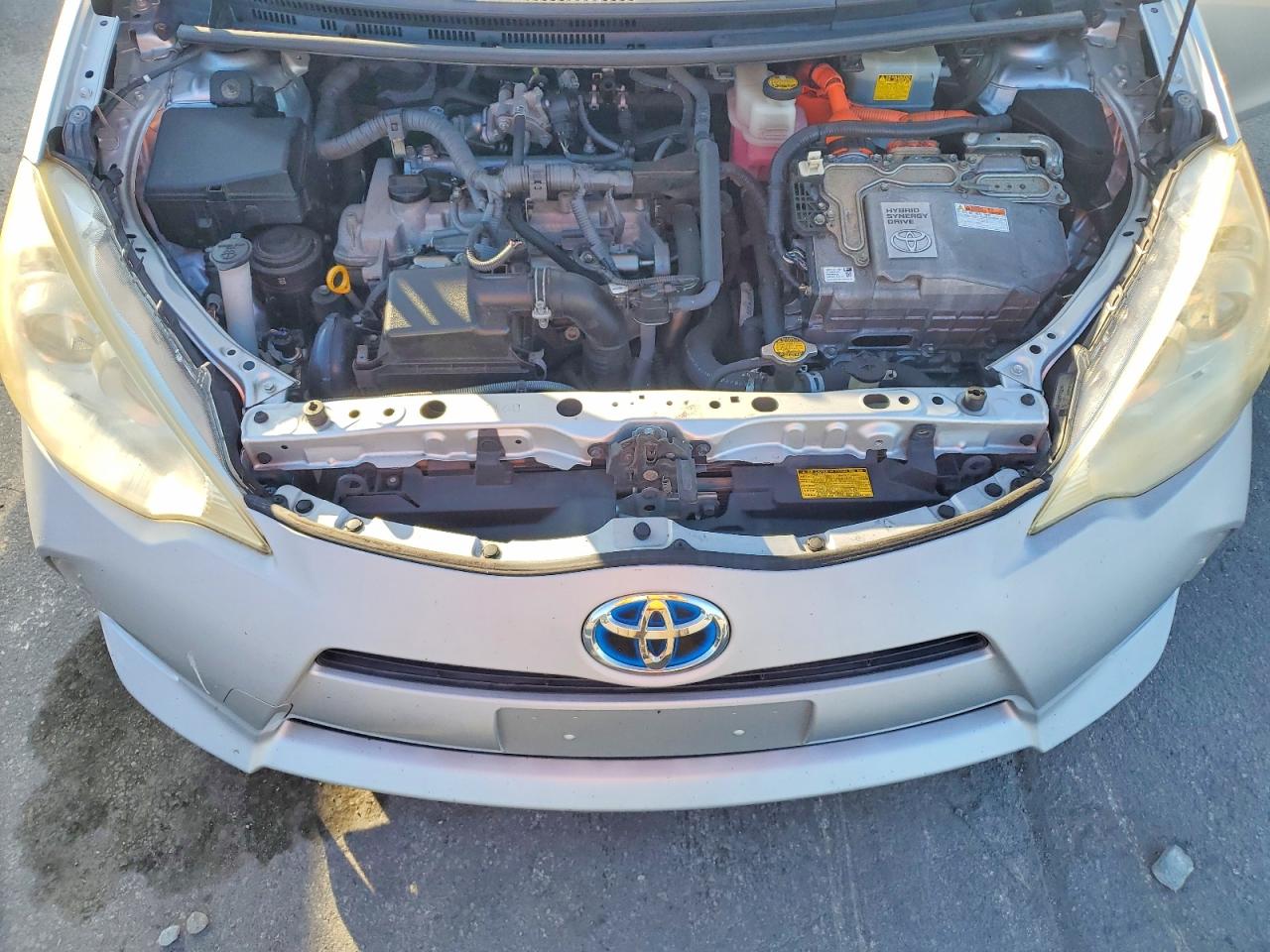2013 TOYOTA PRIUS C photo 11