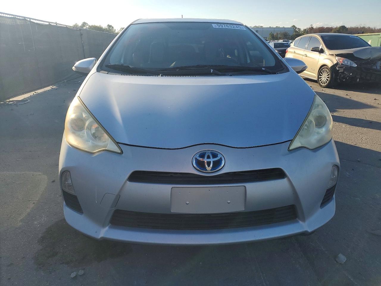 2013 TOYOTA PRIUS C photo 5