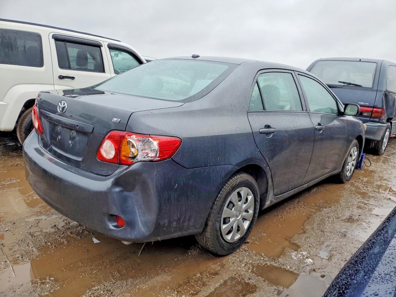 2010 TOYOTA COROLLA BASE photo 3