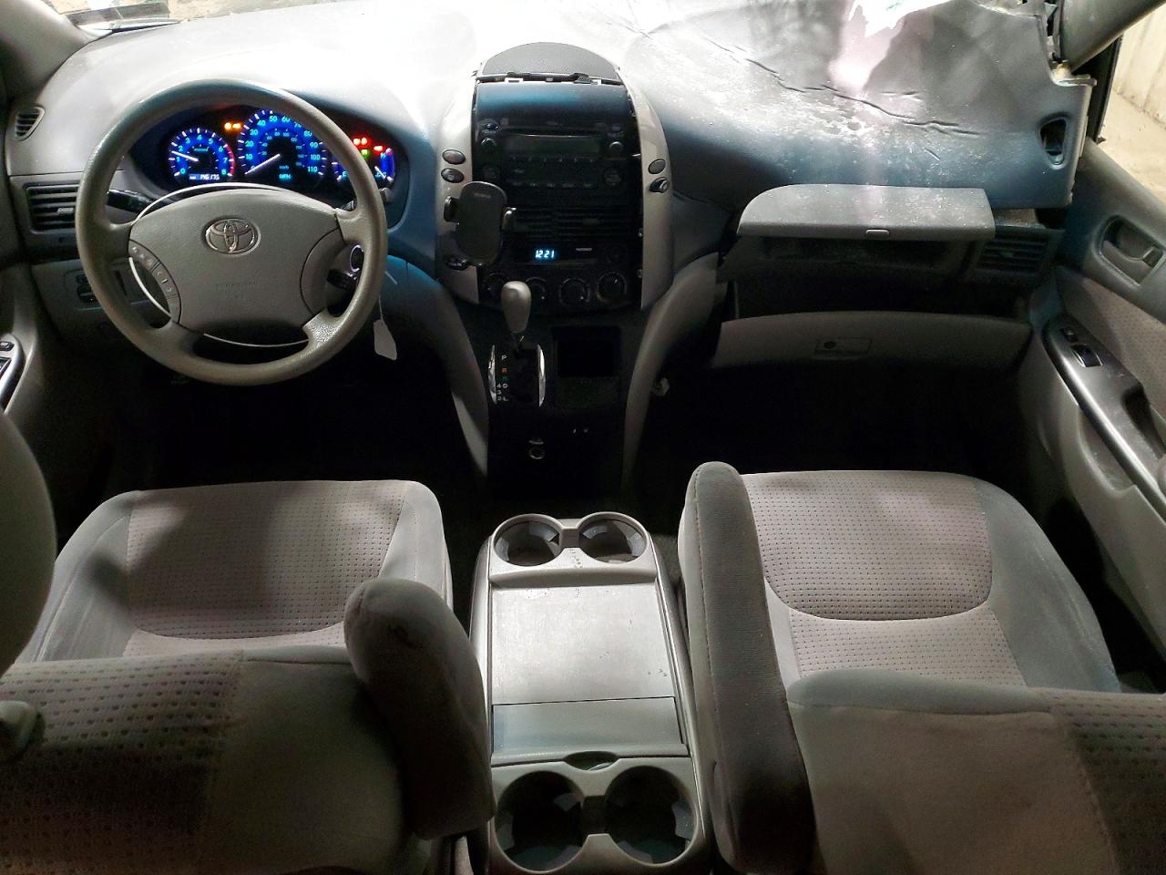 2006 TOYOTA SIENNA CE photo 8