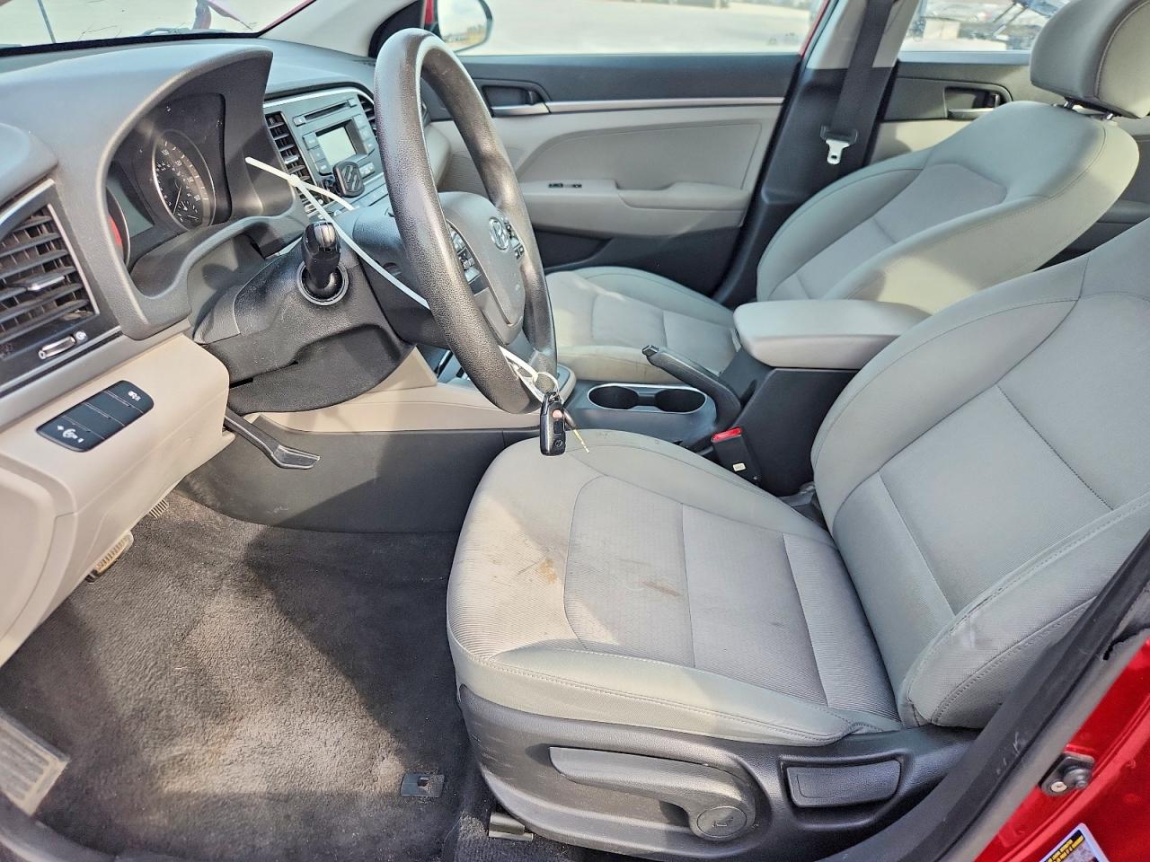 2017 HYUNDAI ELANTRA SE photo 7