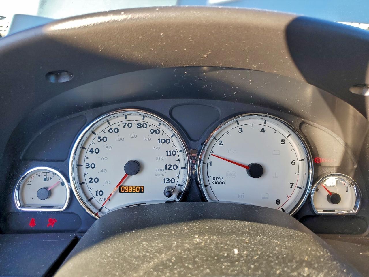 2005 SATURN VUE photo 9