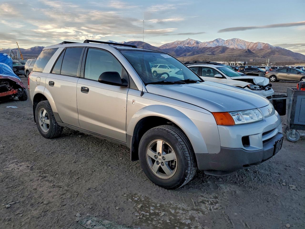 2005 SATURN VUE photo 4